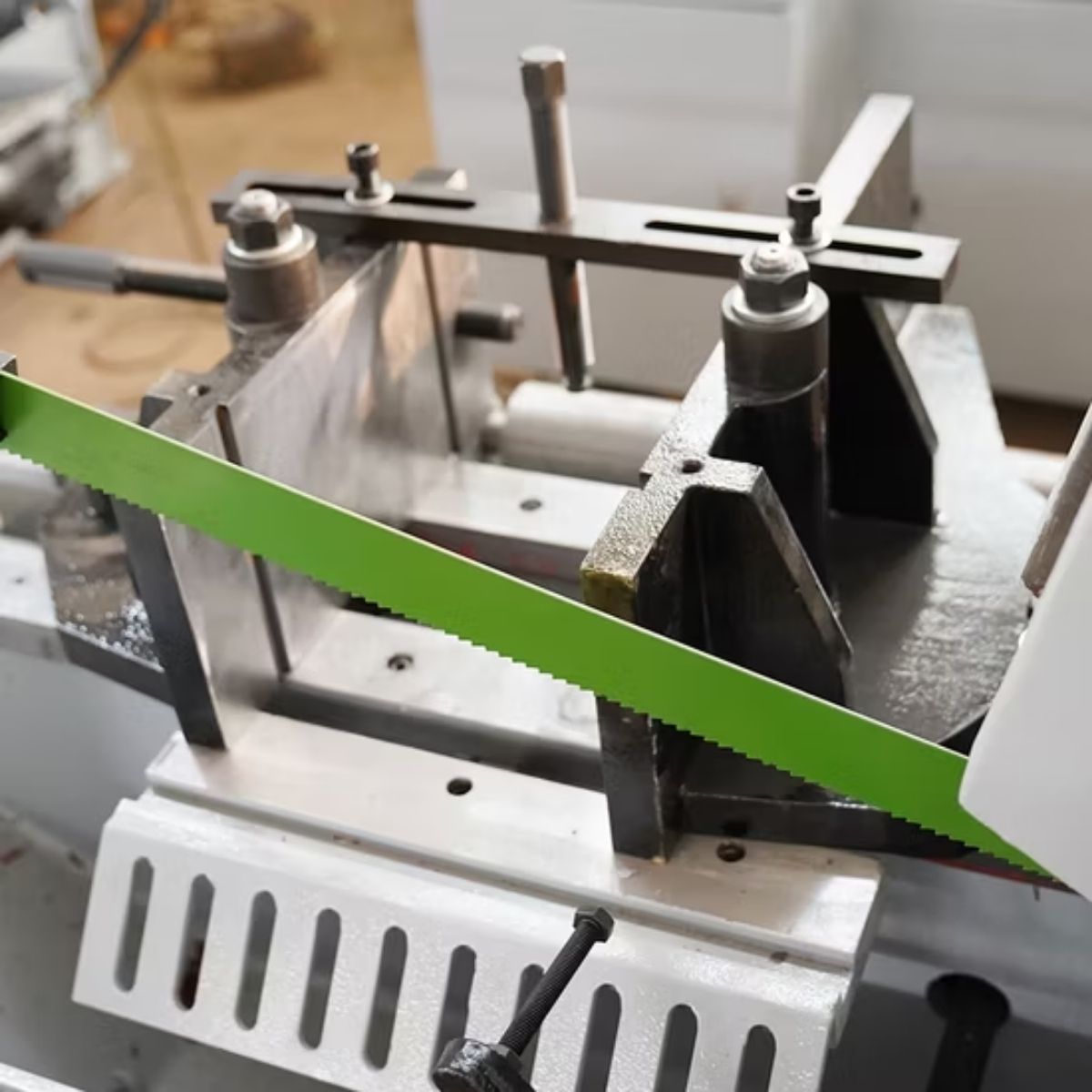 Tips Perawatan Hacksaw Machine