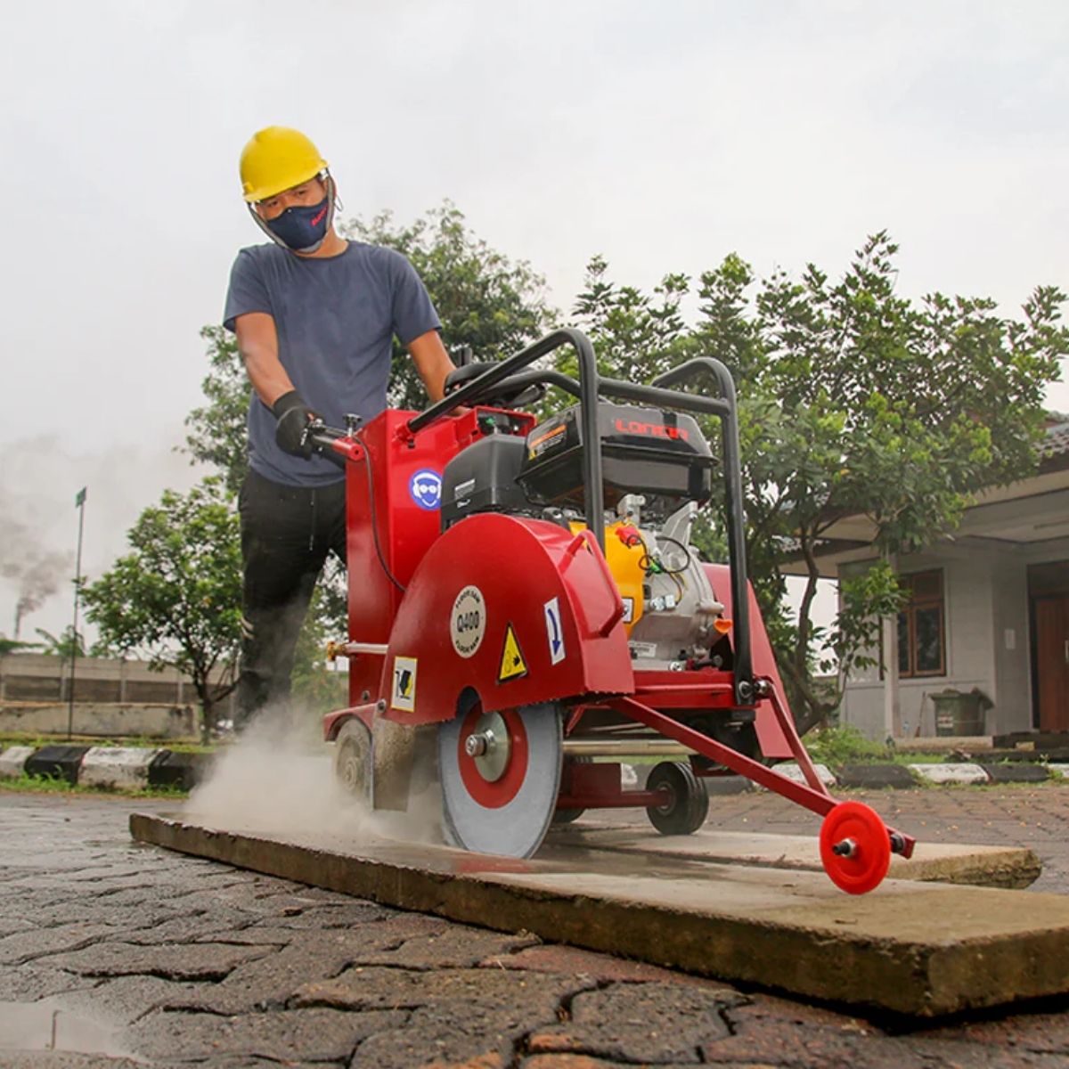 Pelatihan dan Sertifikasi Operator